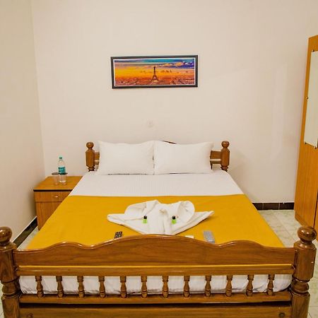 Maison Blanche Near Rock Beach 호텔 퐁디셰리 외부 사진