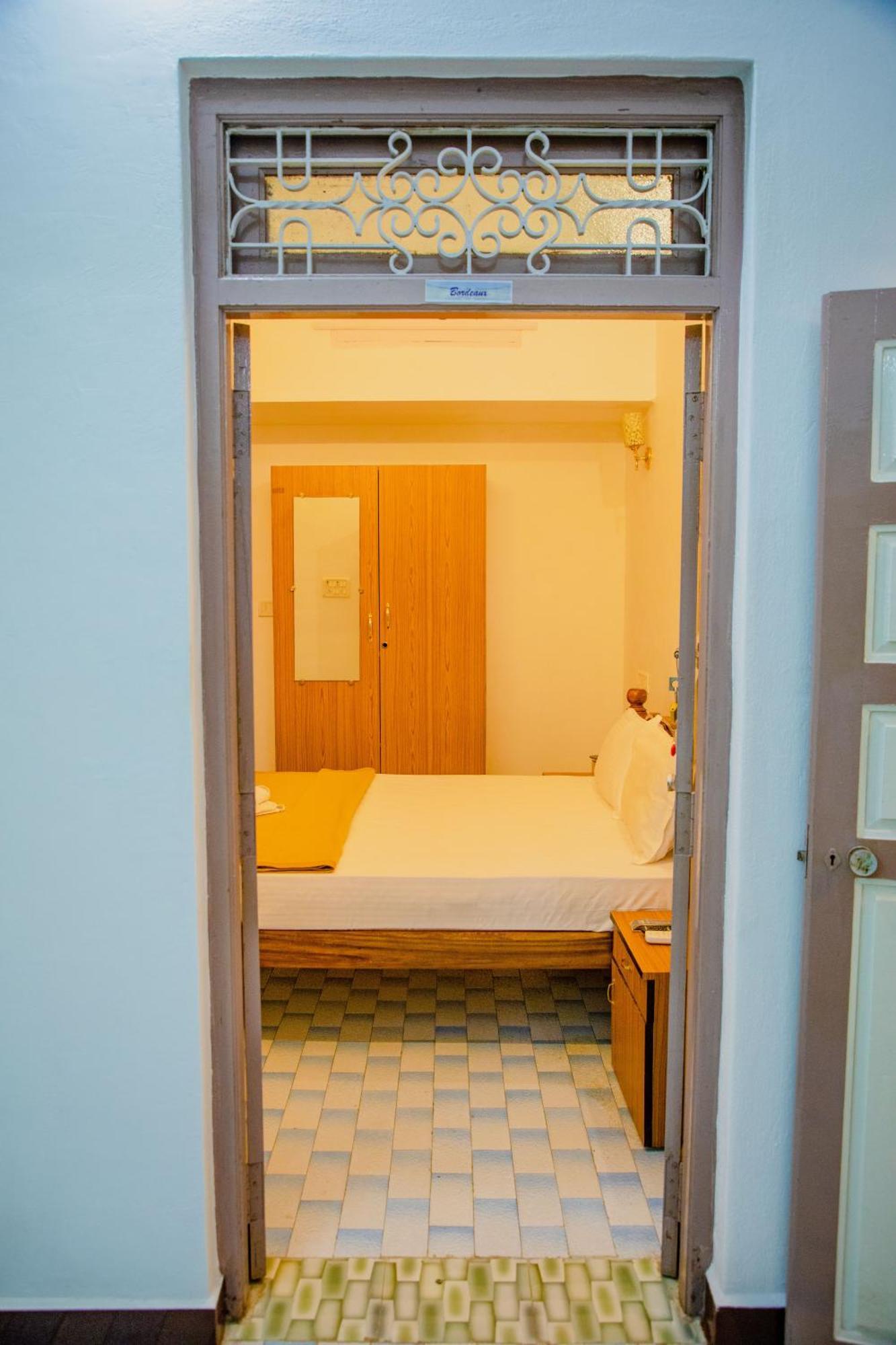 Maison Blanche Near Rock Beach 호텔 퐁디셰리 외부 사진