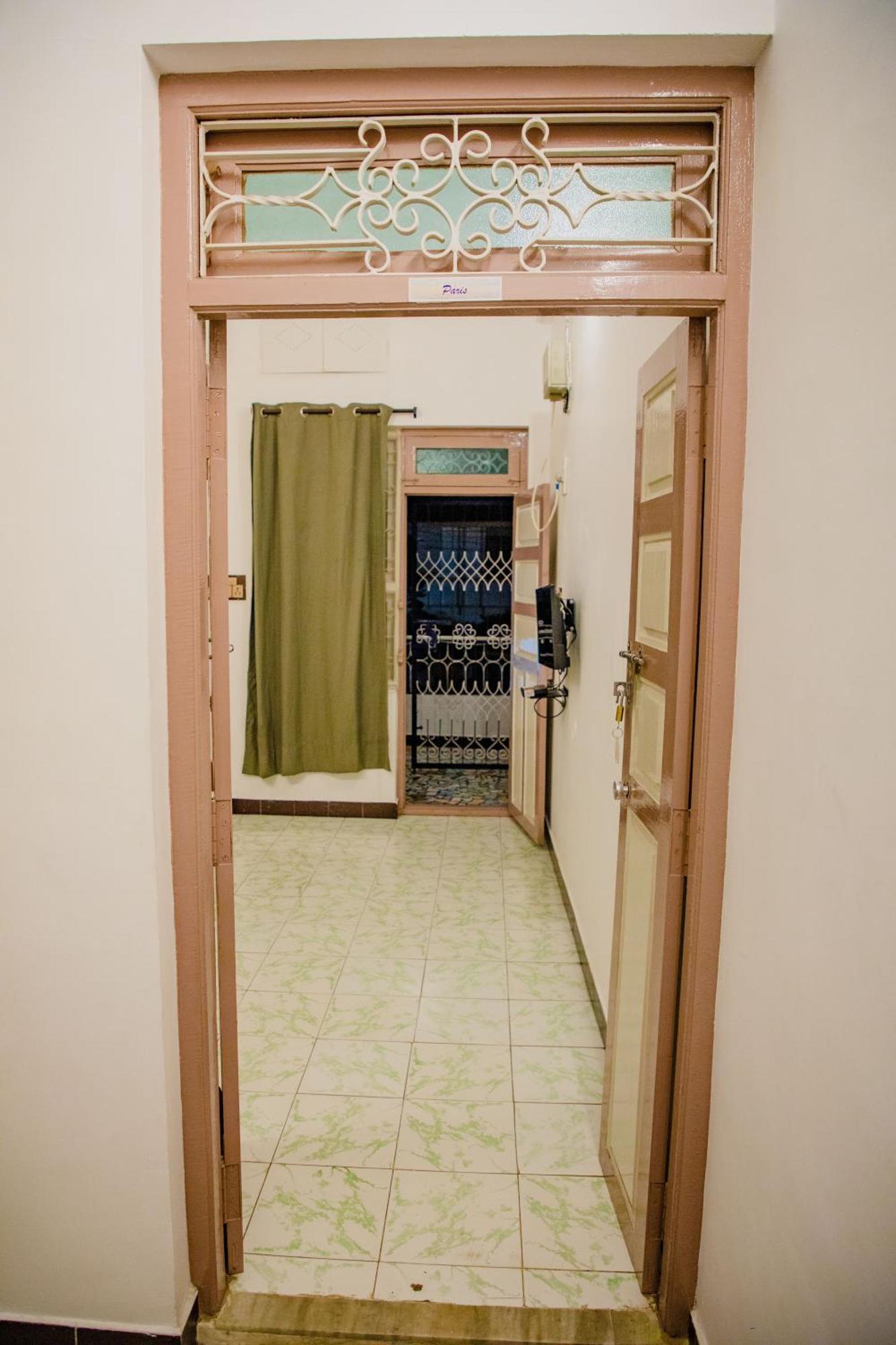 Maison Blanche Near Rock Beach 호텔 퐁디셰리 외부 사진